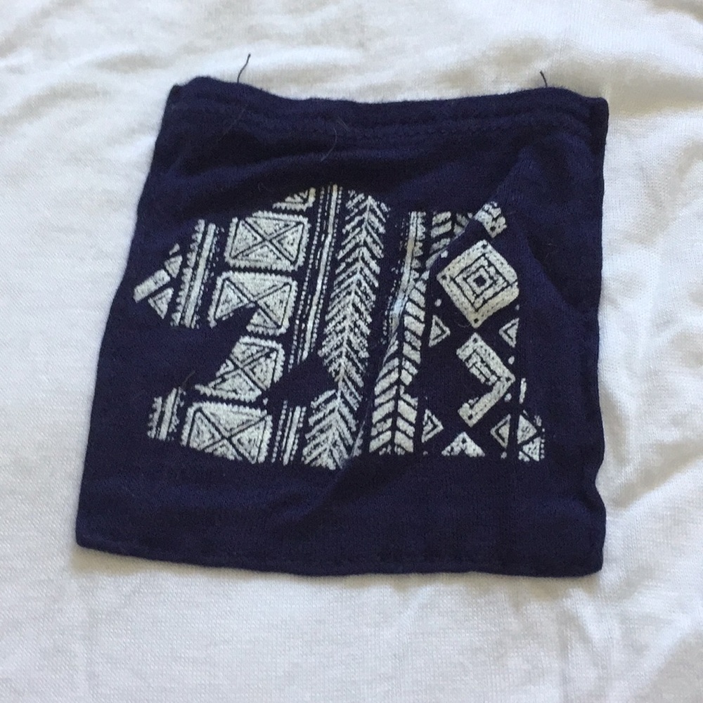 Full Tilt Cali bear pocket long sleeve - Picture 2 of 3